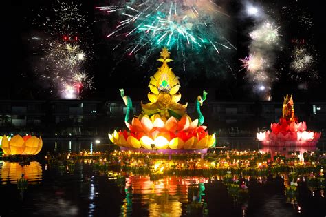 Celebrate Loy Krathong in Thailand