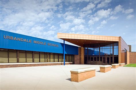 SCC: Viewing School - Urbandale Middle School