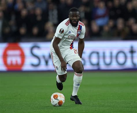 Official | Issa Kaboré joins Marseille from Manchester City - Get ...