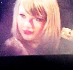 Taylor Swift GIF - Find & Share on GIPHY