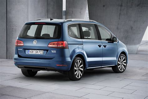 Volkswagen is Debuting Technically Updated Sharan in Geneva