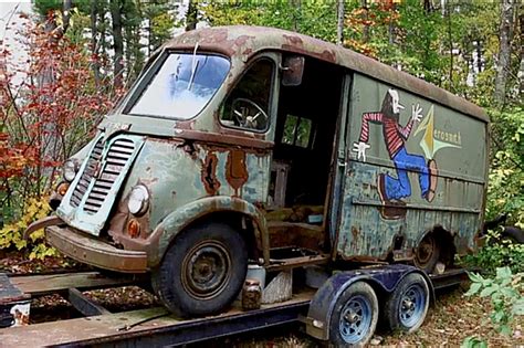 AEROSMITH’S FIRST TOUR VAN FOUND BY ‘AMERICAN PICKERS’ - Basin Radio