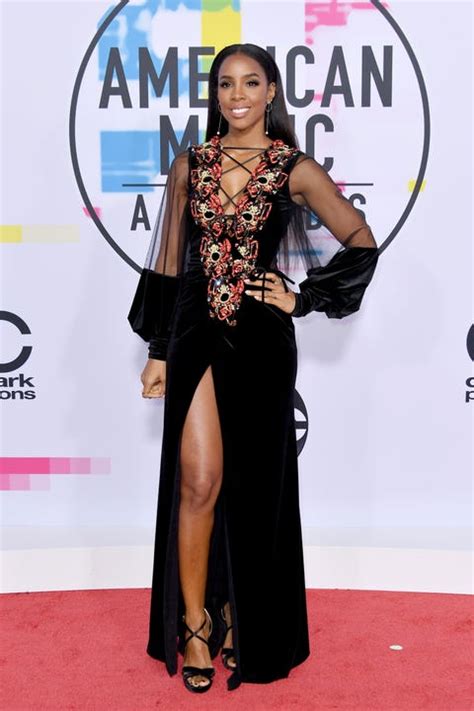 Best Red Carpet Looks From the 2017 American Music Awards – AMA Red Carpet Dresses and Suits