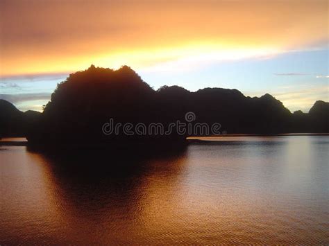 Halong bay sunrise stock image. Image of exotic, vietnam - 1758509