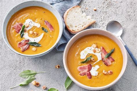 Easy overnight maple bacon pumpkin soup