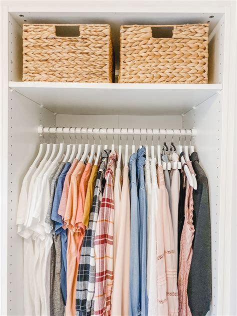 Minimalist Closet | Minimalist wardrobe, Minimalist closet, Minimalist ...