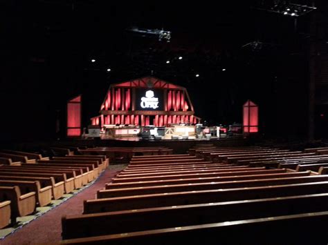 Grand Ole Opry Backstage Tour • Nashville Fun For Families