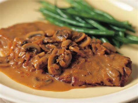 Veal scallopini with mushroom sauce recipe | Veal cutlet recipes, Veal ...