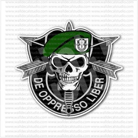 Pin by Patrick Quichocho on Military | Army green beret, Green beret, Special forces logo