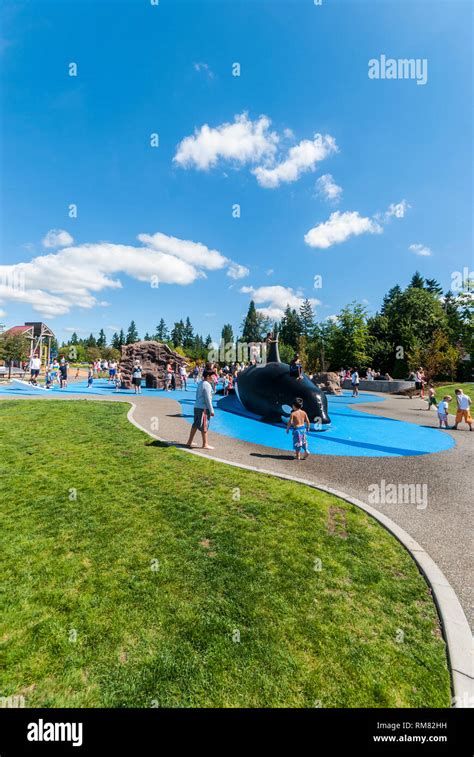 Scene from Crossroads Water Spray Park in Bellevue, Washington Stock Photo - Alamy