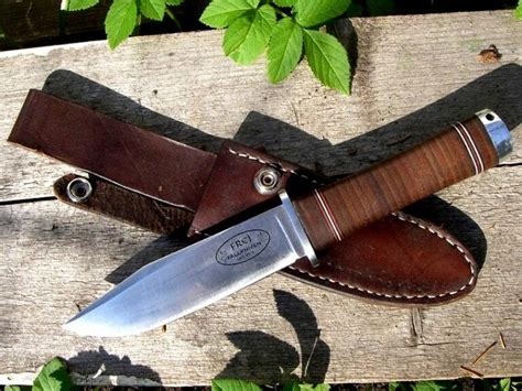 Best Camping Knife: Types of Blades, Buying Decision & Top Reviews