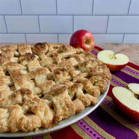 How to Make a Lattice Pie Crust - Scotch & Scones