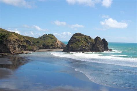 5 Most Beautiful Beaches in Auckland | Best Beaches in Auckland