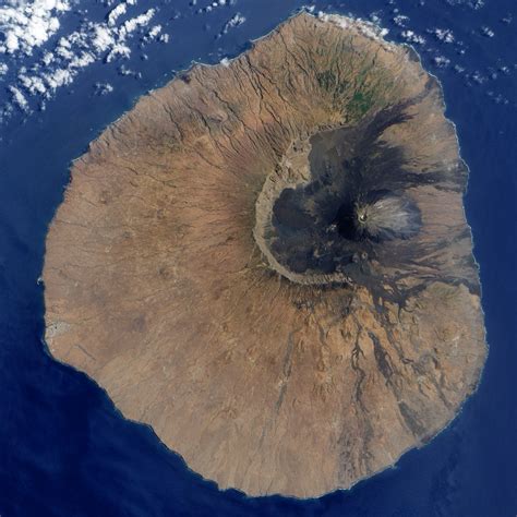 File:Fogo, Cape Verde Islands.jpg - Wikimedia Commons