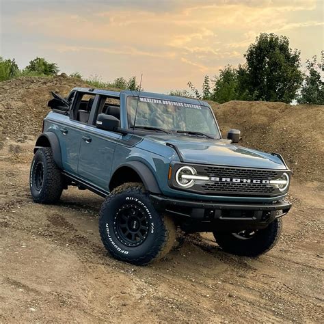 Bronco Badlands Sasquatch on 37’s + Maxlider Brothers 4” lift kit ...