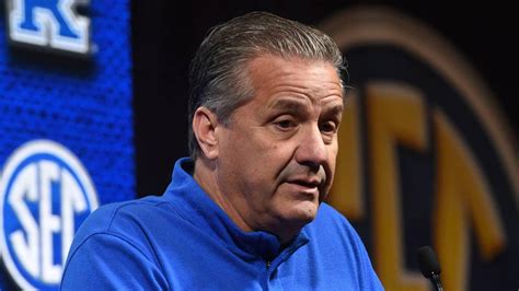 John Calipari successful in attempt to identify man from viral photo | Basketball-Addict
