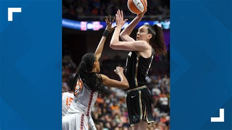 Former UConn star Breanna Stewart sets WNBA scoring record | fox61.com