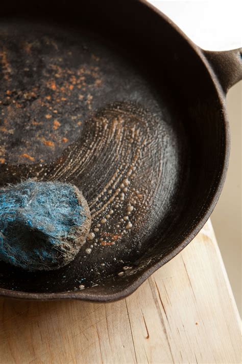 How To Restore a Rusty Cast Iron Skillet | Kitchn