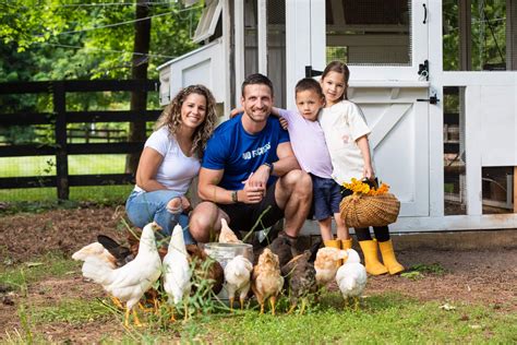 Free Range vs. Pastured Eggs (Benefits and Nutritional Value)