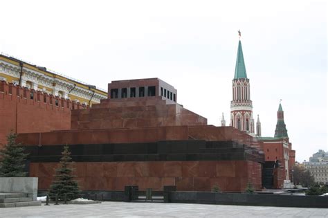 Lenin's Mausoleum (Moscow, 1924) | Structurae