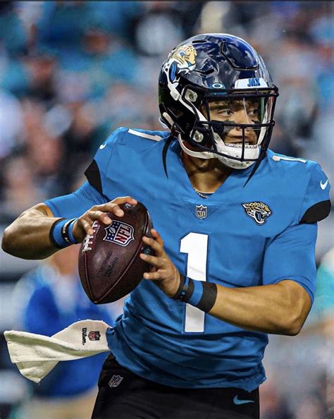 Justin Fields jersey swap : r/Jaguars