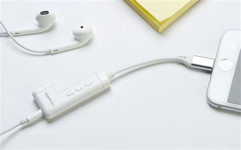 thatgeekdad: Amazon’s new iPhone dongle (lighting / 3.5mm) is now cheaper than Belkin’s