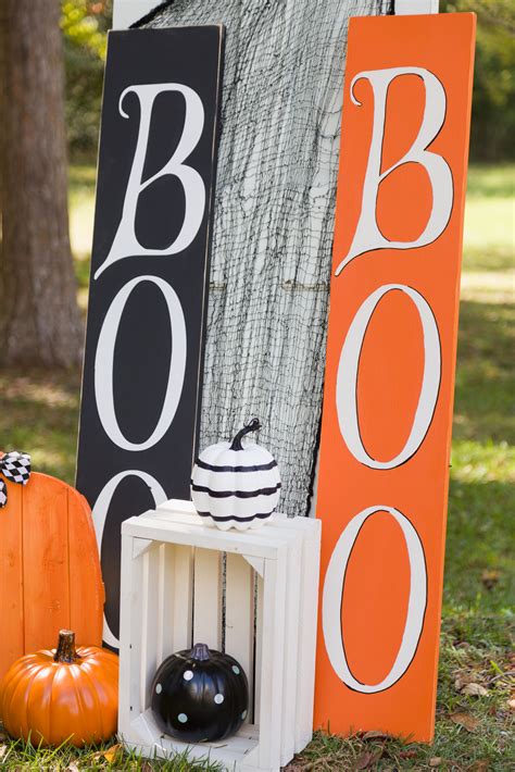 Easy DIY Halloween Signs, Tall Porch Signs and Rae Dunn Inspired Signs