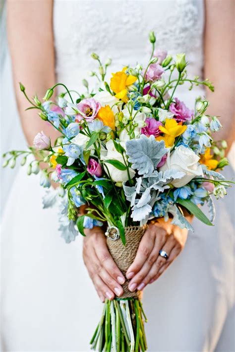 Beautiful Bridal: Rustic Wildflower Bouquets