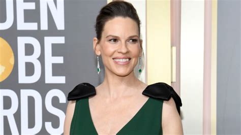 Hilary Swank reveals twin babies’ names in Valentine’s Day Instagram post | Froggy 99.9 KVOX