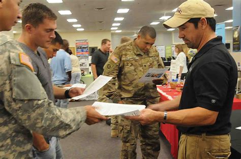 Soldiers prepare for civilian life after Army | Article | The United ...