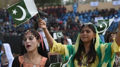 Pakistan military holds first Republic Day parade in seven years