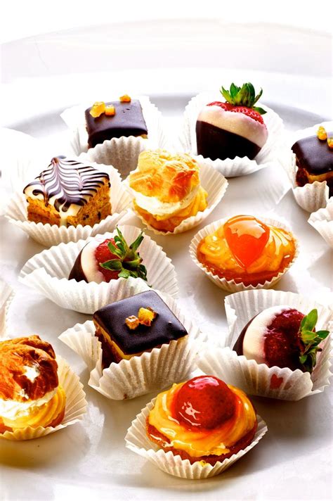 Cocktail Parties and Fingerfood | Mini dessert recipes, Mini desserts ...