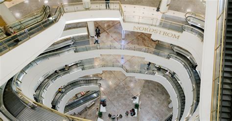 Westfield San Francisco: Management Vows To Keep Mall Open