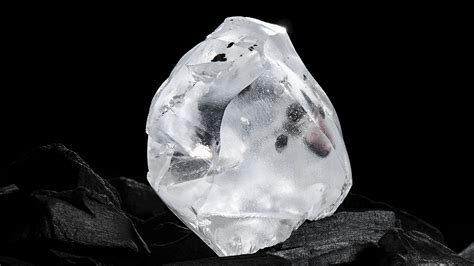 How Rough Diamonds Are Becoming Status Symbols, and More – Robb Report