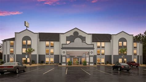 Best Western Bradbury Inn & Suites from $95. Perry Hotel Deals ...