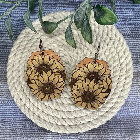 Pretty Sunflower Dangle Earrings – Glowforge Shop