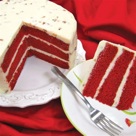 10 to Try: Red Velvet Cake - Paula Deen Magazine