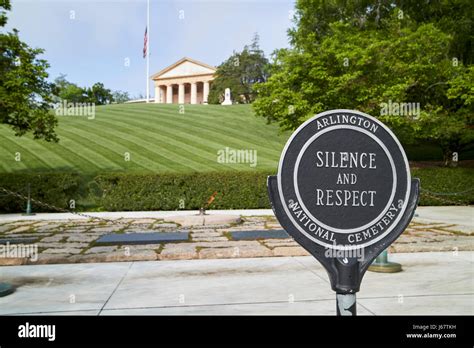 Jfk arlington cemetery hi-res stock photography and images - Alamy