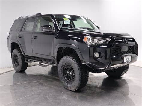 New 2020 Toyota 4Runner SR5 4WD Sport Utility