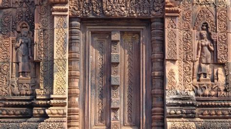 The Intricate Carvings of Banteay Srei & The Ruins of Banteay Samre - The Wandering Juan