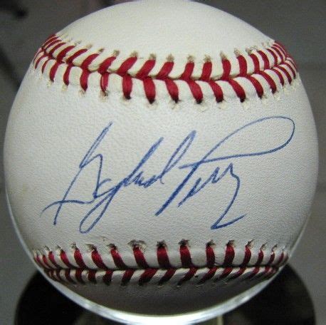 Lot Detail - GAYLORD PERRY AUTOGRAPH BASEBALL wJSA COA