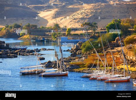 Elephantine island egypt hi-res stock photography and images - Alamy