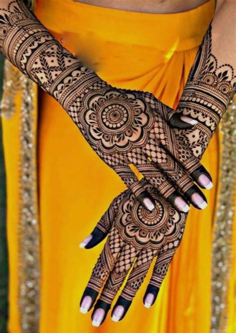 Mehndi Art/design For A Indian Bride | Henna patronen, Hennadesigns ...