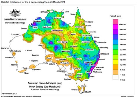 Australian floods: More heavy rain for east coast as evacuations continue