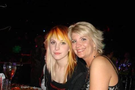 hayley and her mom :) - Hayley Williams Photo (9997376) - Fanpop