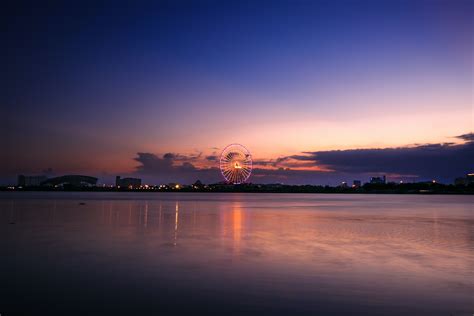 Ferris Wheel In the City · Free Stock Photo