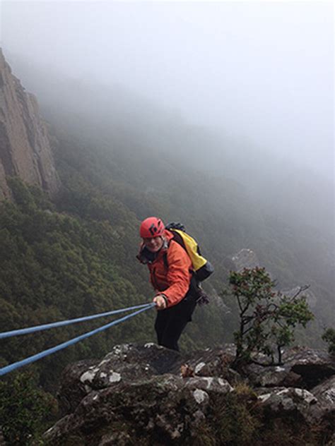 Introductory Abseiling — Climbing Tasmania