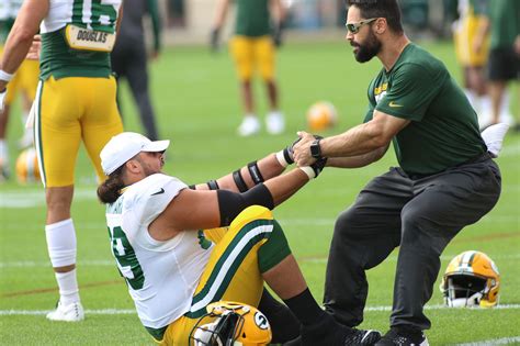 David Bakhtiari Injury Update: Packers LT returns to practice Friday to ...