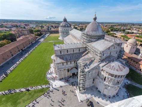 Climbing the leaning tower of Pisa | Going inside the tower | Info & photos