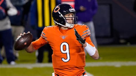 Nick Foles injury: Bears QB carted off in final minute of loss to ...